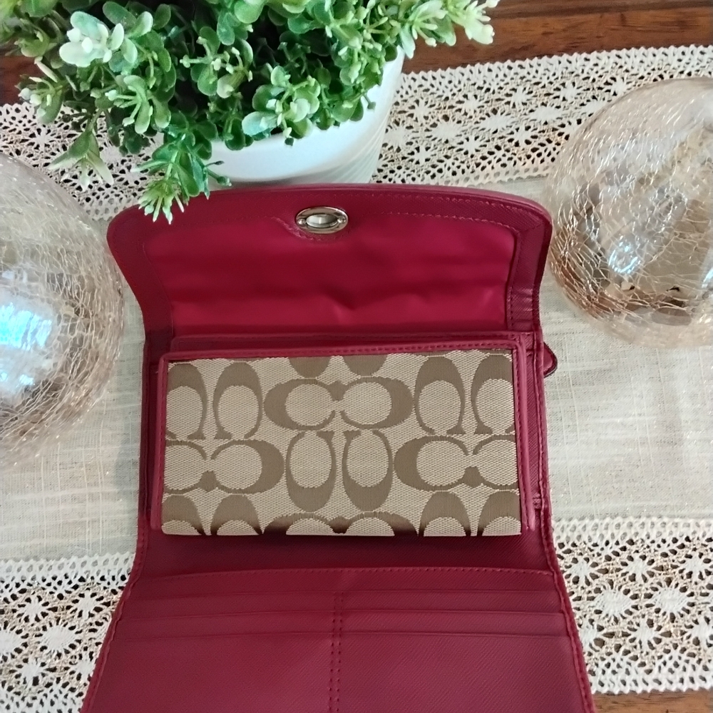 Coach Beige and Red Wallet - Picture 8 of 8